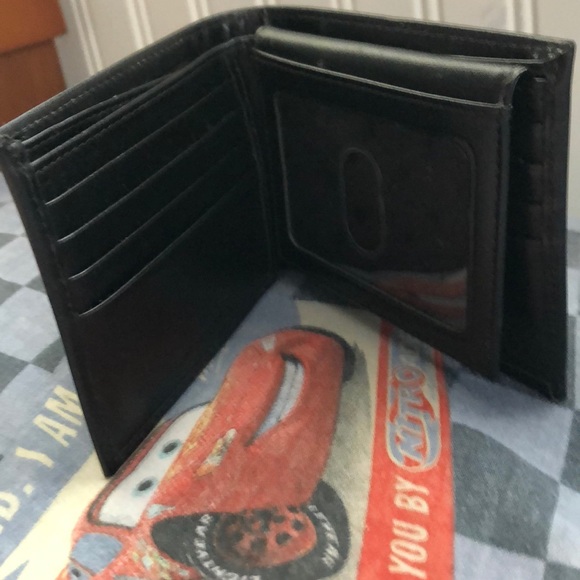 Perry Ellis black leather wallet - Picture 2 of 3